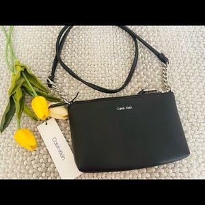 𝐒𝐎𝐋𝐃❗️New! Calvin Klein: Hayden Saffiano Leather Chain Crossbody